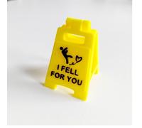 Cute Mini “I Fell for You” Sign - Perfect Funny Romantic Gift for Boyfriend, Girlfriend, Anniversary, Valentine’s Day & Christmas, Unique Love Gift for Him or Her | Proposal Decoration