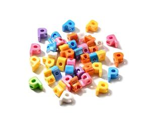 DanLingJewelry 40Pcs Random Rainbow Large Letter P Acrylic Beads AB Color Iridescent Alphabet Keychain Beads for Bracelets Necklaces Jewelry Making