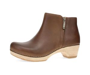 Dansko Lizanne Booties for Women - Linings From Recycled Materials and Leather for Breathability- Lightweight Rubber Outsole for Long-Lasting Wear, Tan, 7.5-8