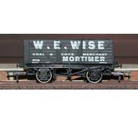 Dapol Model Railway "W. E. Wise" 7 Plank, Open Wagon - OO Scale 1/76