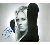 Daryl Hannah Autograph Signed A4 Photo 1