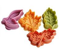 Dasuke Set Of 4 Push-Out Cookie And Dough Cutters For Cake Decoration, Star Wars Design, Random Colours a