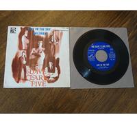 Dave Clark Five - Live in the sky