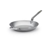 De Buyer 5610.32 Mineral B Element Round Frying Pan, 32 cm Diameter | Heavy-duty riveted handle offers a secure, comfortable grip. Ideal for searing, browning and commercial kitchens.