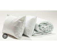 De Lavish - Waterproof Duvet with Pillows -10.5 Tog - Breathable, Ultra Soft, Lightweight, All Season- Double