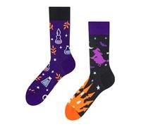 Dedoles Unisex Socks for Women, Men & Kids Cotton Funny Designs Football Bicycle Horses Plants Firefighter Gift Mismatched, Design: Sparkling Witchcraft, Colour: Purple, Size: 5-7.5 W / 6-8 M UK