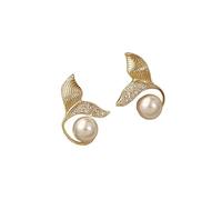 Delicate Fish-Tail Pearl Earrings, Soft and Elegant Earrings, Versatile Office Accessories, Perfect for Professional Women with a Mature Style and Romantic Date Enthusiasts.