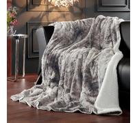 Delindo Lifestyle Kingston Faux Fur Blanket, Grey, Cuddly Faux Fur Blanket, Fluffy Soft Cuddly Blanket XXL with Lambskin Look, 150 x 200 cm