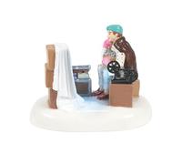 Department 56 Snow Village Accessories National Lampoon's Christmas Vacation Attic Christmas Memories Lit Figurine, 2.6 Inch, Multicolor