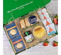 Devon Afternoon Tea Hamper for 2-4 | Cream Tea Hamper, 4 Scones, 4 Teabags, Jam, Cream & Biscuits | Gifts for Women, Food Hampers for Men | Father’s Day, Birthday, Anniversary or Special Occasions