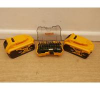 DeWalt DCB184 18v xr 5 ah Li-Ion Batteries x 2 + DT7969 32pc screwdriver bitset