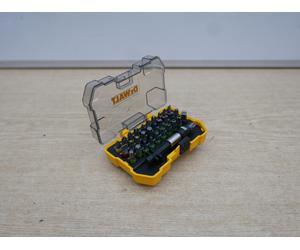 DeWALT DT7969 32pce colour coded screwdriver bit set + belt clip