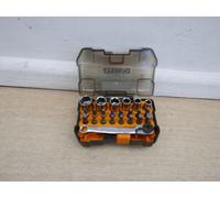 Dewalt Power Tools DT70906-QZ Mclaren Screwdriving & Socket Set 24 Piece