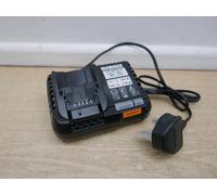 DeWALT DCB118-GB Fast Charger