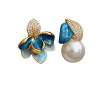 Diamond-Encrusted Leaf Pearl Stud Earrings for Women Nature Inspired Leaf Shape Diamond Earrings Elegant Accessory Suitable for Parties, Festivals, Work and Daily Life
