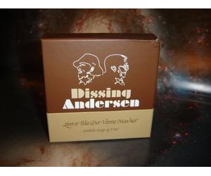 Dissing Andersen / Livet er Ikke Det Vaerste Man har / Samlede Sange og Viser / 7 Complete Albums plus 1 DVD - Da Svante Forsvandt / Svantes Viser / Oven Visse Vande / Hymner Og Ukrudt / Over Adskillige Graener / I Al Slags Vejr / Skynd Dig Langsomt