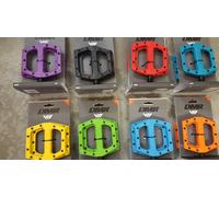 DMR V11 MTB Flat Pedal - Red One Size