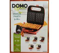 DOMO DO9242W Snack Party 5 in 1 / RED 750W (Sandwich Toasties & Waffles) NEW