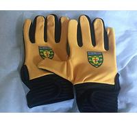 Donegal Official GAA Ireland County Kids gloves very rare limited stock various size from age 7 years up to 12 years (9-10 YEARS)