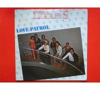 Dooleys - Dooleys Love Patrol 7" GTO GT260 EX/EX 1980 picture sleeve, there is handwritten number on label and 2mm drill hole in label rim