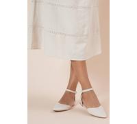 Dorothy Perkins Women's Poppy Pointed Ankle Strap Ballet Pumps in Ivory | Size: 4 Dorothy Perkins Ivory 4