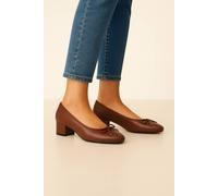 Down To Earth Women's Wide Fit Low Block Heel Court Shoes with Bow Detail in Dark Brown | Size: 6 Down To Earth Dark Brown 6