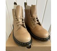 Dr Martens Mens Boots UK size 10 US Mens 11 EU 45 DMs Carrara Beige 101 UB