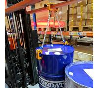 Drum Lifting Clamp 1100 LB for Forklift & Crane, Steel Oil Barrel Handler | Spring-latched cast steel hooks and 50 cm alloy chain give tool-free, anti-slip drum handling
