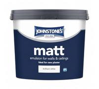 DRW Brilliant White Matt Emulsion Paint 5L | Interior Wall and Ceiling Paint | Smooth Flat Matt Finish | Durable Everyday Paint for Living Room Bedroom Hallway and Dining Room