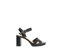 Dune London 'manifesting' In Black Black 8