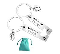 Duunshylw 2 PCS New Parents Gifts Mummy and Daddy to Be Keychain Meaningful First Time Mum Dad Gifts Pregnancy Announcement Gift with Pouch for Future Mother Father Ect. 2025 Keyring Set