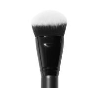 e.l.f. Smooth Swipe Foundation Brush, Face Makeup Brush For A Natural-Looking Finish, For Liquid & Cream Formulas, Vegan & Cruelty-Free
