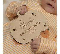 eBuyGB Personalised Baby’s First Halloween Wooden Sign - Custom Pumpkin Photo Prop Disc for Newborn, 1st Halloween Keepsake Decoration, Social Media Photography Prop