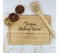 eBuyGB Personalised Baking Set, Vegan Baking Queen Cake Stand & Wooden Spoon, Rectangle Chopping/Cutting Board, Vegan Baking Gift, Cooking, Kitchen Gifts for Her, Women