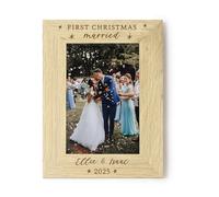 eBuyGB Personalised First Christmas Married Photo Frame, Newlywed Wooden Picture Frame, Mr & Mrs Christmas Keepsake, Just Married 1st Xmas Frame, Custom Names & Year, Fits 4x6 Photo (Portrait)