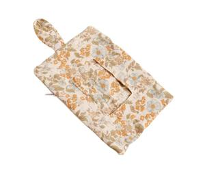 Effortless Mobility: The diaper pouch incorporates a portable and lightweight suspending structure, allowing effortless attachment to a stroller backpack, which simplifies parenting tasks by offering