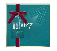 Elevate Your Holidays with the No7 Protect & Perfect Collection Gift Set + Free Merry XMAS 3D Key Rings!