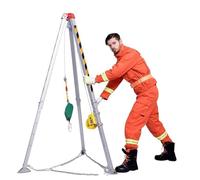 Emergency Rescue Tripod with Safety Harness for Confined Spaces and Job Sites - and Reliable Safety Equipment for Professional Use
