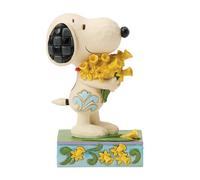 Enesco Peanuts by Jim Shore Snoopy Holding Daffodil Flowers Figurine, 5.12 Inch, Multicolor