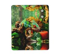 ENGhjes Cute Chameleon Large Gaming Mouse Pad With Stitched Edges, Durable Non-Slip Natural Rubber Base