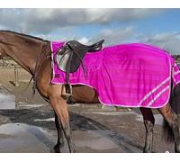Equipride REFLEX HIND EXERCISE SHEET HI VIZ QUARTER SHEET SADDLE GAP FULL/COB/PONY NEON PINK (Full)