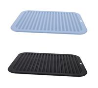 ERINGOGO 2pcs Heat Resistant Silicone Hot Plate Mats for Curling Irons and Straighteners Non-Slip Travel Heat Protection Pads for Hair Styling Tools Kitchen in Black and Nordic Blue