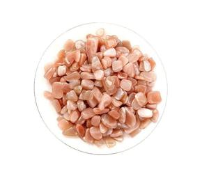 Erliway 100g Natural Peach Moonstone Crystal Chips, 7-9mm Tumbled Chips Crushed Crystal Stone, Polished Crystal Chip for Fish Tank, Healing Tumbled Crystal for Reiki Jewelry Making Home Décor
