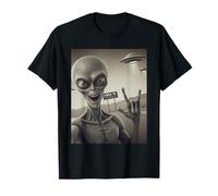 Excited Alien Selfie UFO Visit Extraterrestrial UAP Area 51 T-Shirt
