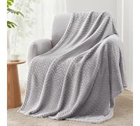 Exclusivo Mezcla Fleece Throw Blanket for Sofa, 127x178 CM Cozy Lightweight Blankets for All Season, Decorative Giftable Fuzzy Plush Wave Textured Throws for Women, Men, Light Grey