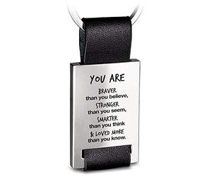 FABACH Leather Keyring with Engraving - Engraved Car Lucky Charm Pendant - Motivation for Your Favourite Person - You are Braver, Stronger, Smarter & Loved More Than You Know, black, standard size,