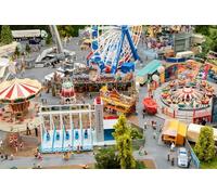Faller - 1/87 KERMISSET KERMISPLEZIER (5/24) * Fairground Set Model Kit for Adults, Includes 1101 Parts, 3 Motors, 8 Decorations, 6 Instructions
