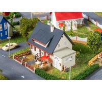 Faller 232404 Scale N Country House With Fence