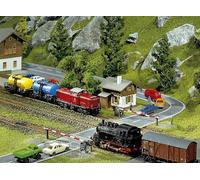 Faller 282730 Level Crossing with Gatekeepers Lodge Kit II