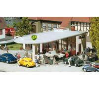 Faller 232219 BP Petrol Station Kit III
